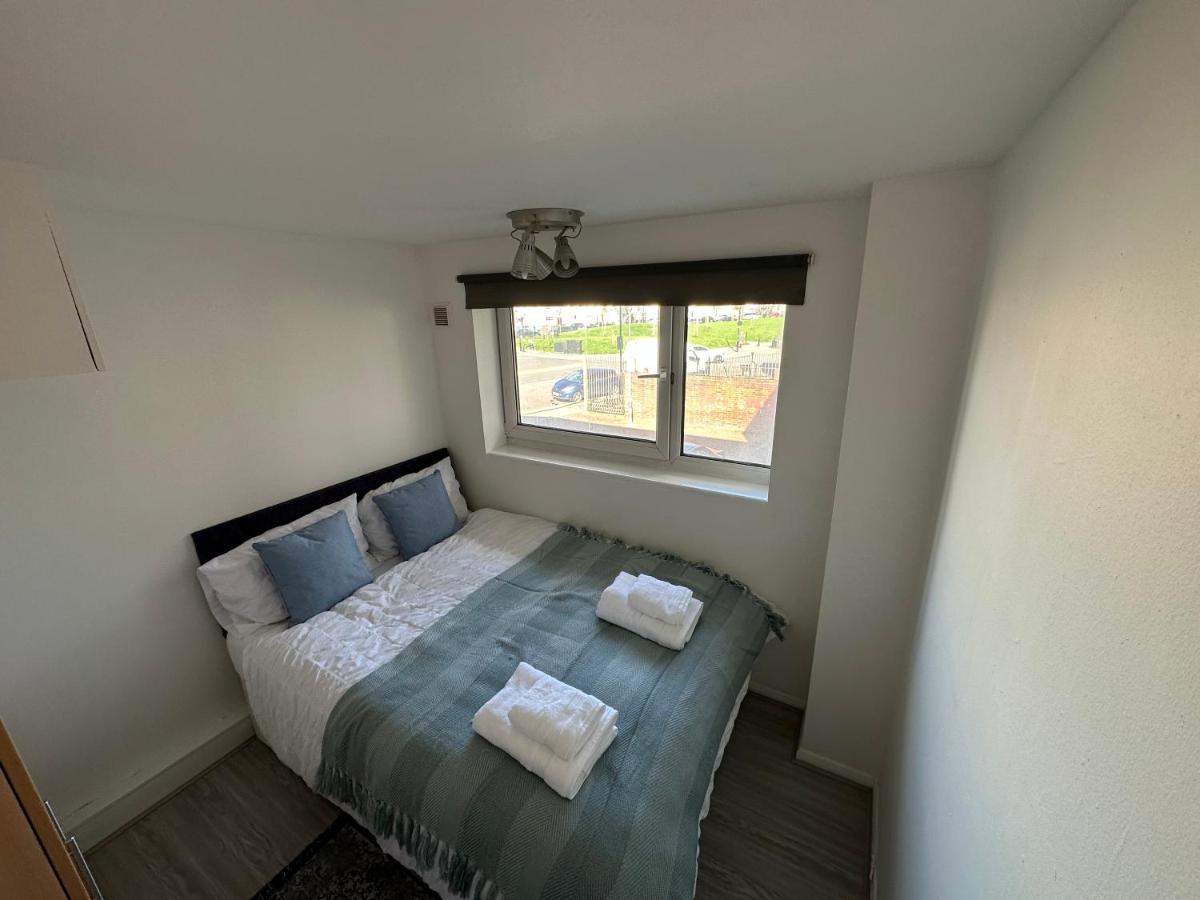 Cozy Room For Single Use London Exterior foto